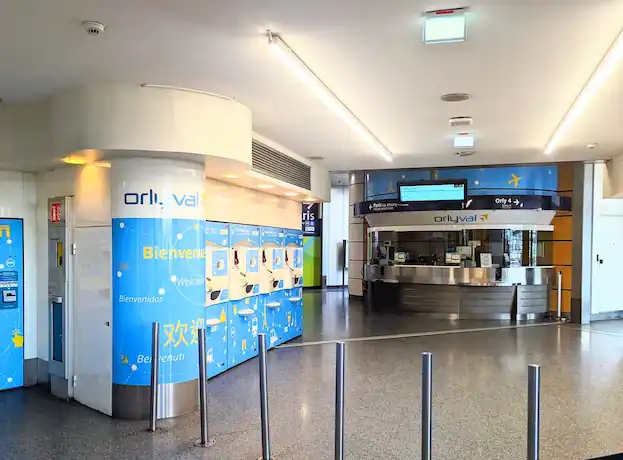Balcão Orlyval no Terminal 1